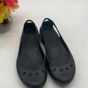 CROCS Kadee black ballet flats size 10. CR3857A